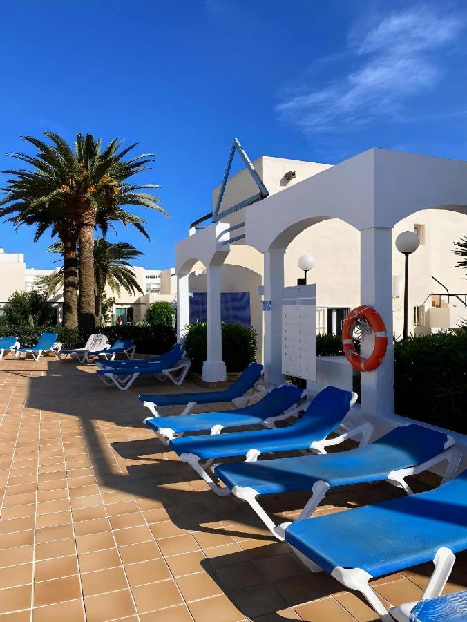 Red Hibiscus Corralejo Irent Fuerteventura公寓 外观 照片